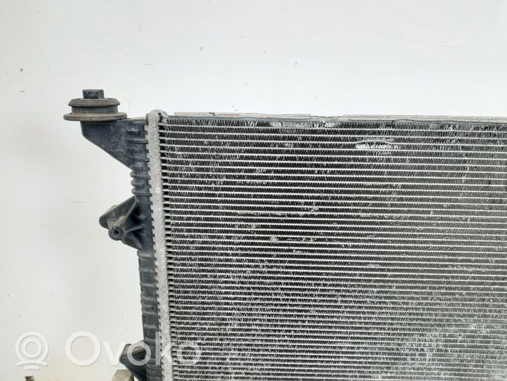 Volkswagen Touran II Радиатор охлаждающей жидкости 5K0121251S