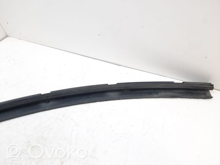 BMW 5 E60 E61 Modanatura separatore del paraurti anteriore 7896596