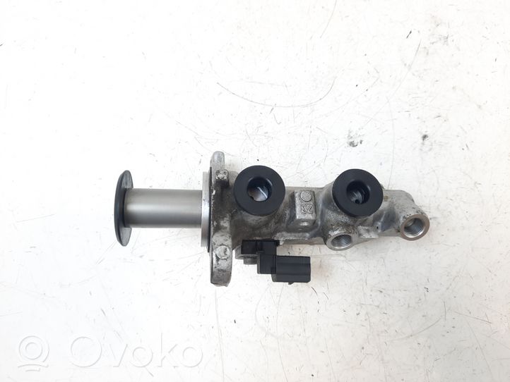 Audi Q3 8U Główny cylinder hamulca 10287727