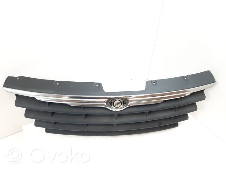 Chrysler Voyager Grille calandre supérieure de pare-chocs avant 04857960AA