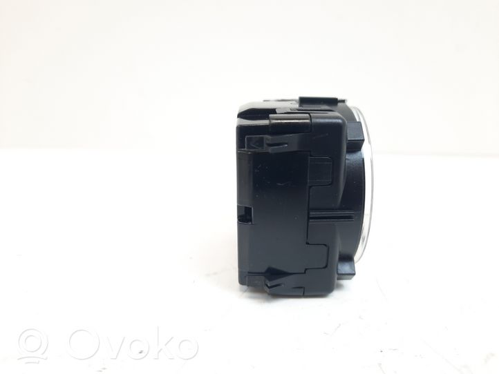 Volkswagen Passat Alltrack Horloge 3G0919204C