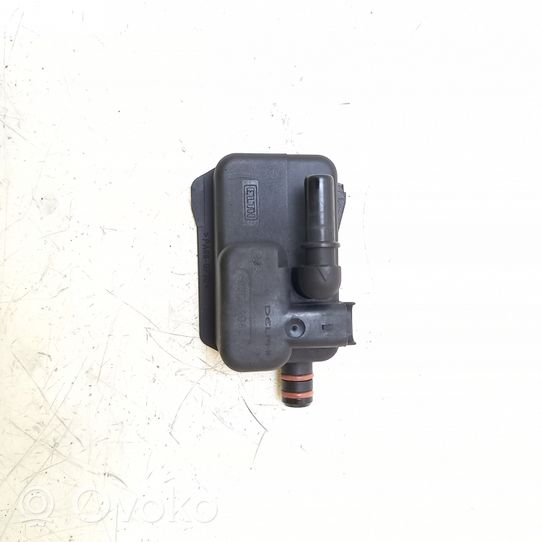 Peugeot Partner Boîtier de filtre à carburant 9305108C