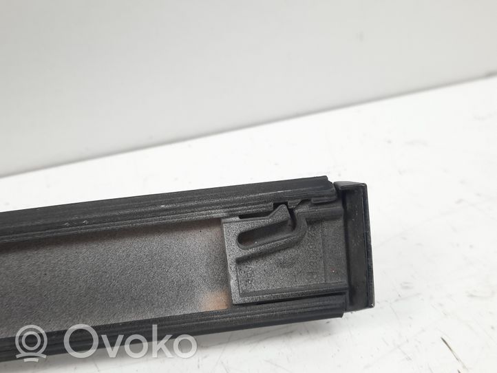 BMW 6 F12 F13 Katon muotolistan suoja 7227354