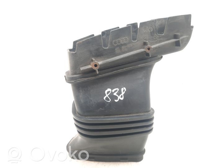 Audi RS6 C6 Część rury dolotu powietrza 4F0129905A