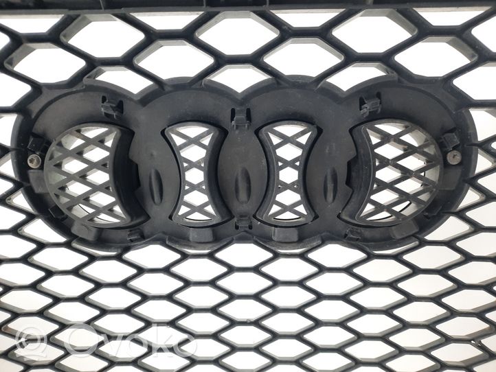 Audi RS6 C6 Grille calandre supérieure de pare-chocs avant 4F0853651AL