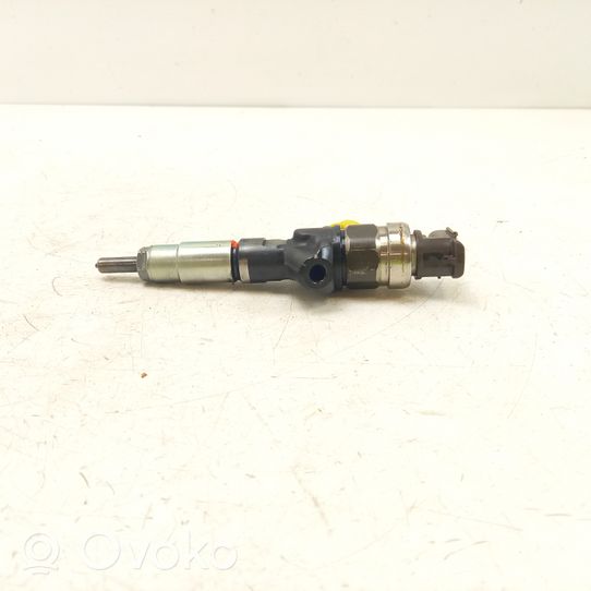 Subaru Outback Inyector de combustible 16613AA030