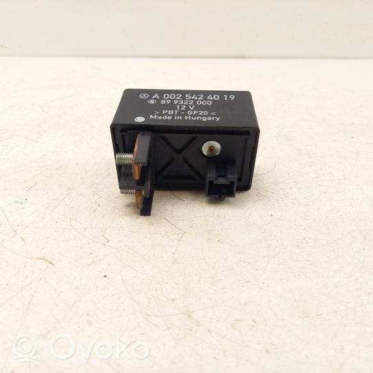 Mercedes-Benz Sprinter W906 Glow plug pre-heat relay A0025424019