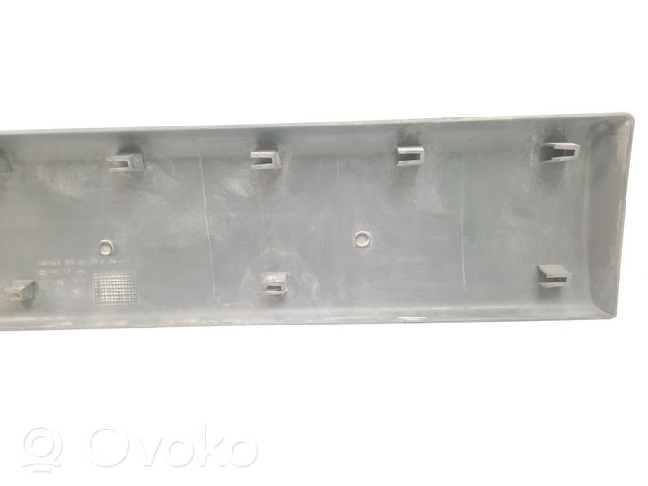 Opel Vivaro Sliding door trim (molding) 8200036093