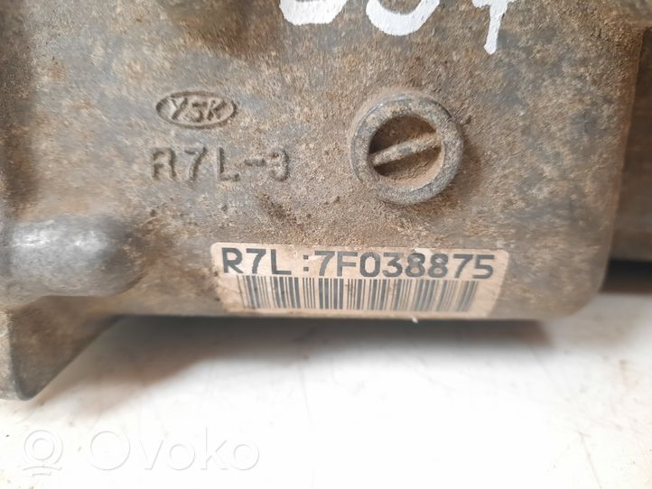 Honda CR-V Takatasauspyörästö 7F038875