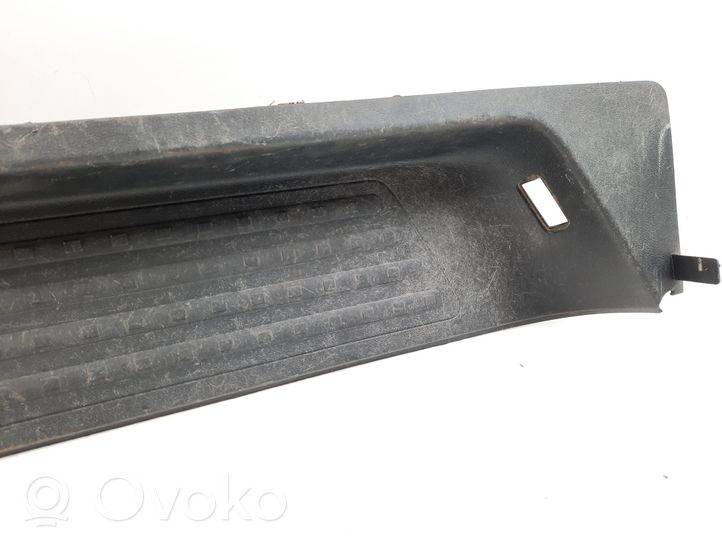 Volkswagen Transporter - Caravelle T5 Rear sill trim cover 7H0863725N