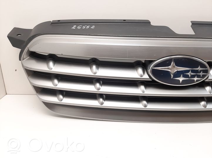 Subaru Outback Grille calandre supérieure de pare-chocs avant 91121AG160