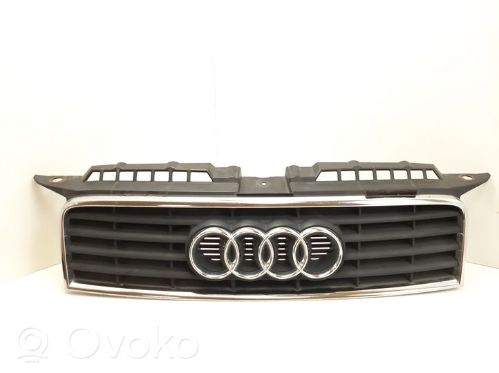 Audi A3 S3 8P Etupuskurin ylempi jäähdytinsäleikkö 8P3853651