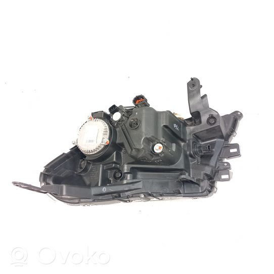 Nissan Navara D23 Phare frontale 01HCR01102A