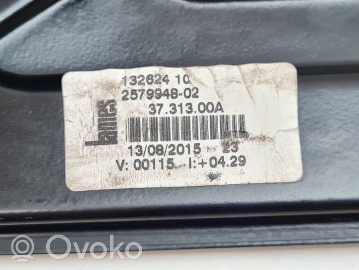 BMW 2 F46 Elektryczny podnośnik szyby drzwi przednich 2579948