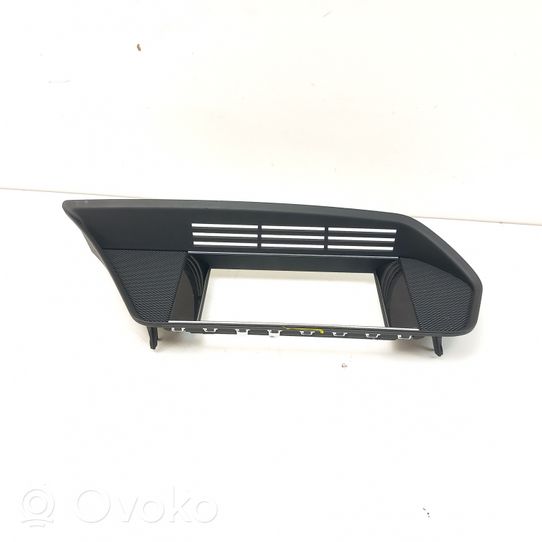 Mercedes-Benz E C207 W207 Radio/GPS head unit trim A2076800036