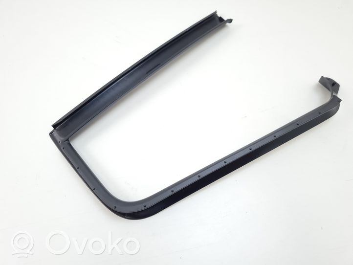 BMW 2 F46 Rivestimento modanatura del vetro della portiera posteriore 7332984