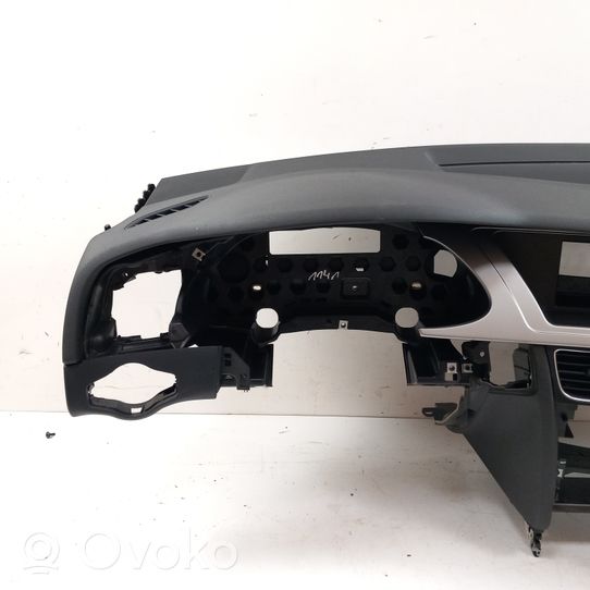 Audi A4 Allroad Dashboard 8K1857069