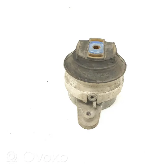 Audi A8 S8 D3 4E Supporto della scatola del cambio 4E0399151