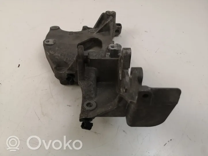 Opel Combo D Support de compresseur de clim 55253863