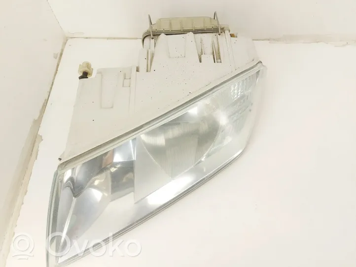 Skoda Octavia Mk2 (1Z) Lampa przednia 