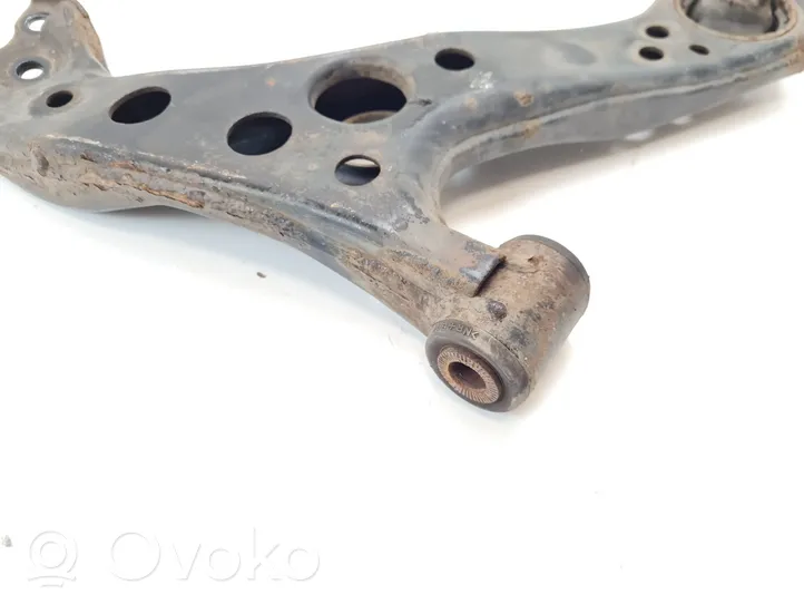 Toyota Prius (XW50) Front lower control arm/wishbone 