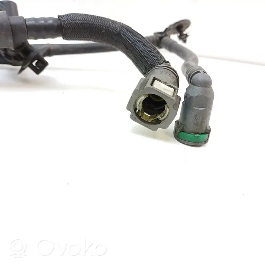 Ford Mondeo MK IV Fuel line/pipe/hose 