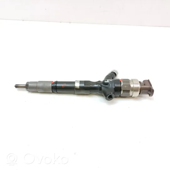 Toyota Hilux (AN10, AN20, AN30) Injecteur de carburant 2367030400