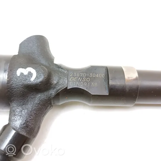 Toyota Hilux (AN10, AN20, AN30) Inyector de combustible 2367030400