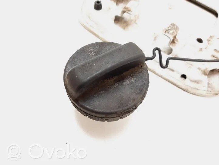 Toyota Prius (XW50) Fuel tank cap 