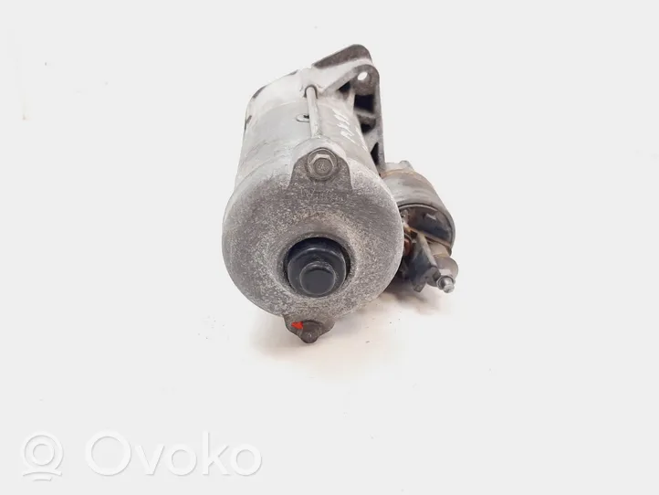 Opel Vivaro Starter motor 233000106R