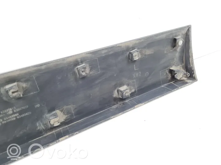 Renault Trafic III (X82) Sliding door trim (molding) 768556674R