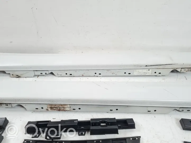 BMW 2 F22 F23 Sill 93120421