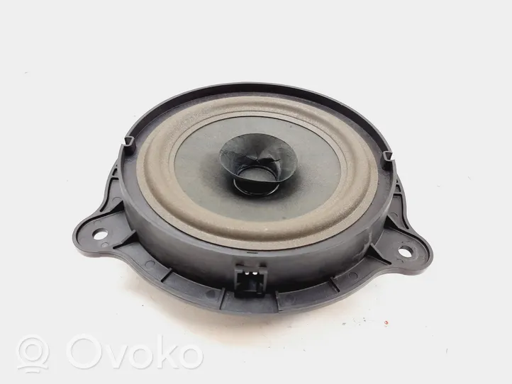 Nissan Qashqai Lautsprecher Tür hinten 7606500454