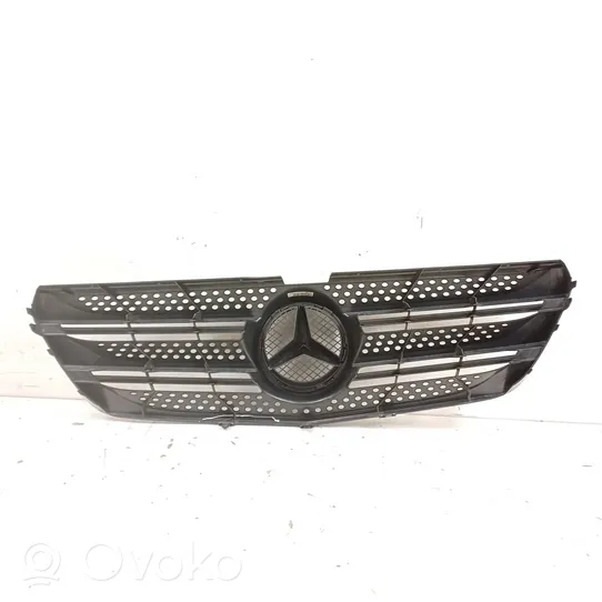 Mercedes-Benz Vito Viano W447 Griglia superiore del radiatore paraurti anteriore A4478880023