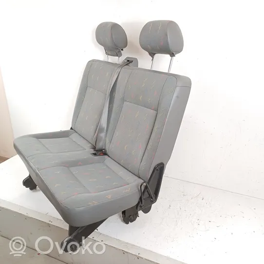 Volkswagen Transporter - Caravelle T5 Second row seats 7H0883669