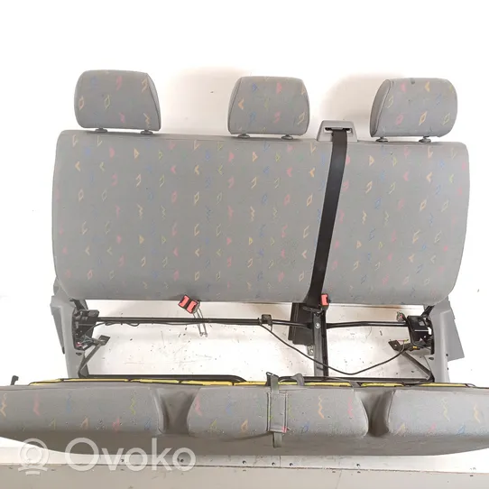 Volkswagen Transporter - Caravelle T5 Third row seats 7J0885775A