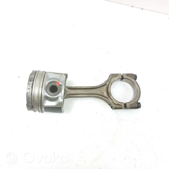 Toyota Avensis T250 Piston avec bielle 