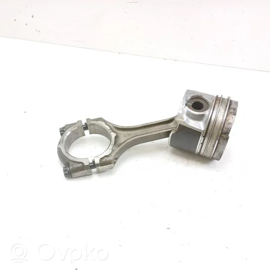 Toyota Avensis T250 Piston avec bielle 