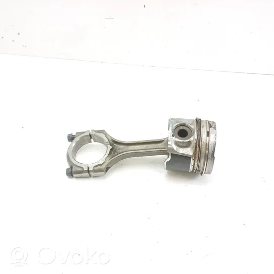 Toyota Avensis T250 Piston avec bielle 