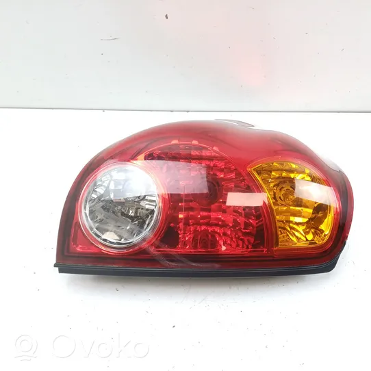 Mitsubishi L200 Lampa tylna 22016639