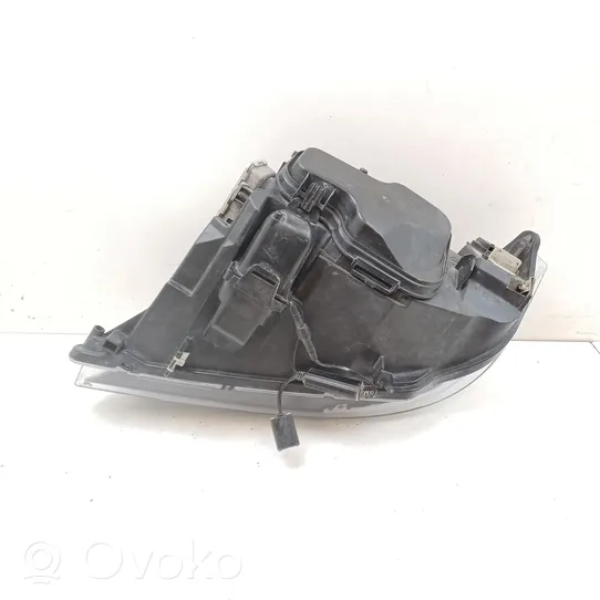 BMW 3 E90 E91 Lampa przednia 7161668