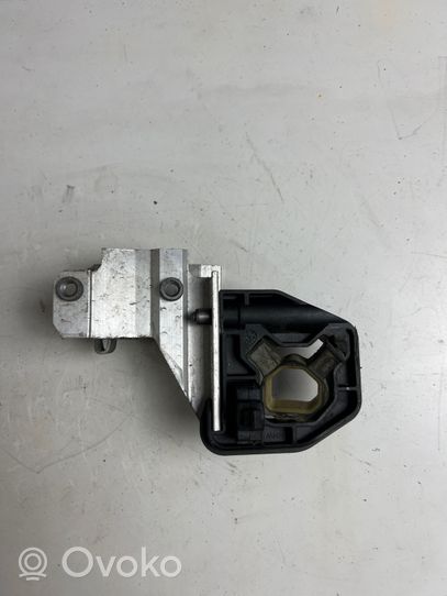 BMW 4 F32 F33 Staffa di montaggio del radiatore 0112767A