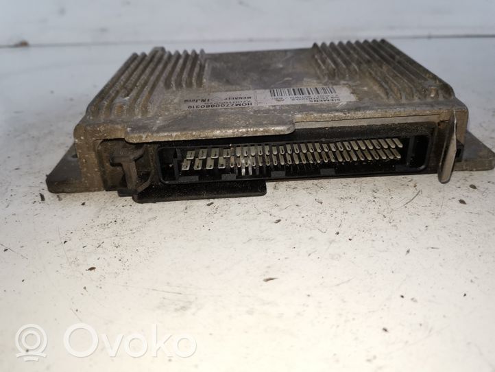 Renault Scenic I Variklio valdymo blokas 7700860319