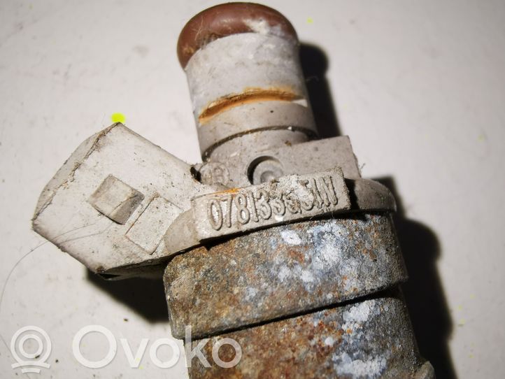 078133551N Audi A4 S4 B5 8D Fuel injector, 10.00 € RRR