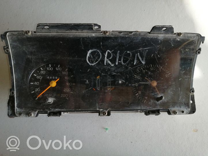 Ford Orion Geschwindigkeitsmesser Cockpit 81AB10841BB