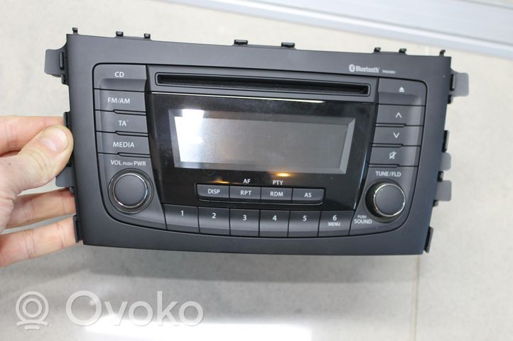 Suzuki Vitara (LY) Panel / Radioodtwarzacz CD/DVD/GPS CQJZ93F2TT