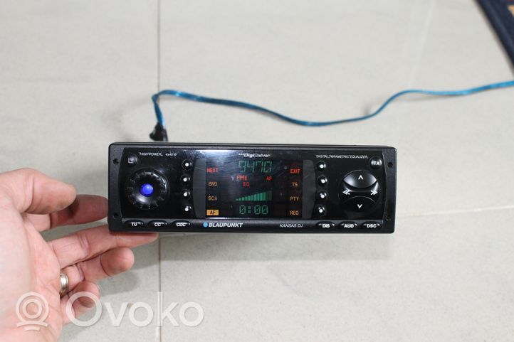 Mercedes-Benz CLK A208 C208 Unité principale radio / CD / DVD / GPS 7648913310