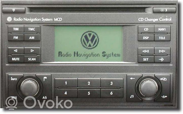 Volkswagen PASSAT B5.5 Radio / CD/DVD atskaņotājs / navigācija 1J0035191A