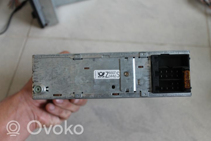 Opel Vivaro Panel / Radioodtwarzacz CD/DVD/GPS 90274453