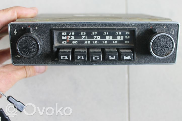 GAZ  GAZelle Radio/CD/DVD/GPS-pääyksikkö A275B